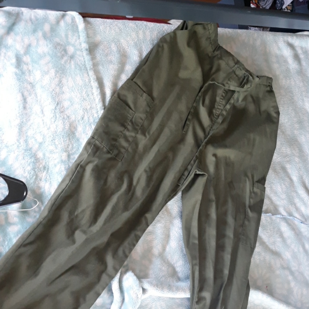 green/gray pants
